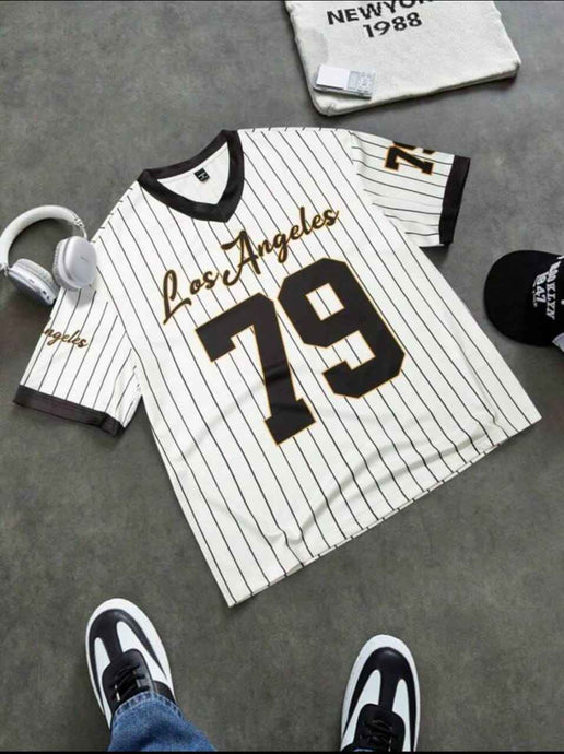 Pack Of 2 Retro LA Baseball Tee & Manfinity EMRG Drop Shoulder V - Neck T-Shirt - Aesthetic Gen